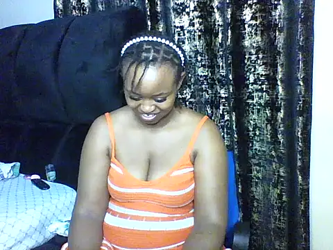Snapshot of Candii_wet_ chatting on 09.21.25 Candii wet  online show from 09.21.25