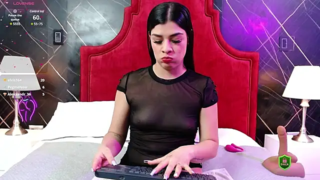 Snapshot of Maguy_Mistress chatting on 03.06.25 Maguy Mistress online show from 03.06.25