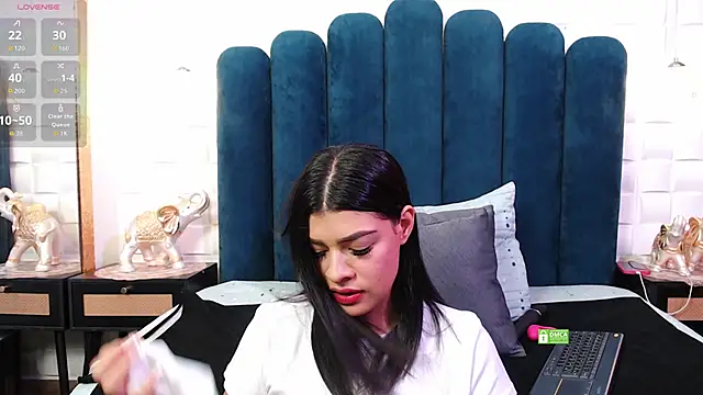 Snapshot of Maguy_Mistress chatting on 09.17.25 Maguy Mistress online show from 09.17.25