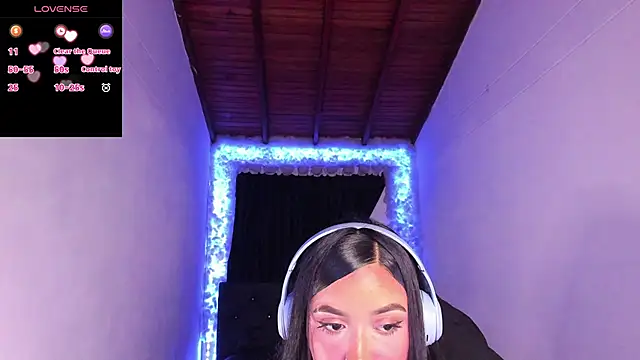 Snapshot of Mariana_Hasper_ chatting on 12.04.24 Mariana Hasper  online show from 12.04.24