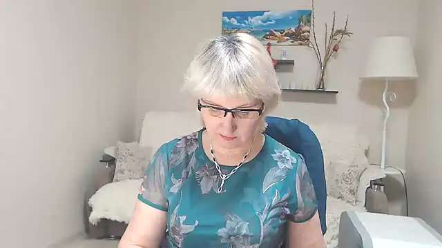 FleurMays online show from 02.20.25