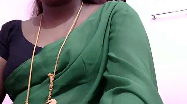 Snapshot of Hot_akshara chatting on 02.19.25 Hot akshara online show from 02.19.25