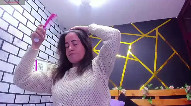 Snapshot of kathina_giraldo chatting on 12.06.24 kathina giraldo online show from 12.06.24
