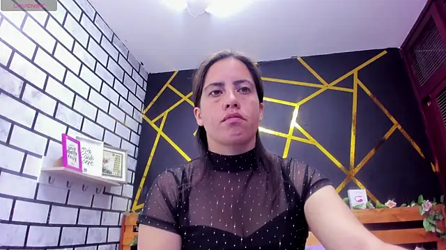 Snapshot of kathina_giraldo chatting on 01.13.25 kathina giraldo online show from 01.13.25