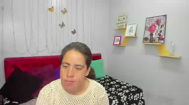 Snapshot of kathina_giraldo chatting on 02.13.25 kathina giraldo online show from 02.13.25