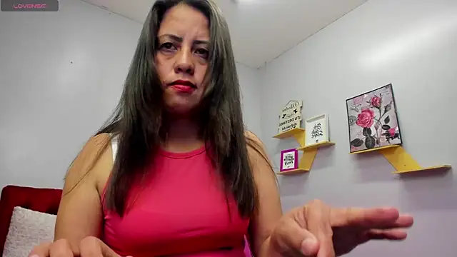 Snapshot of kathina_giraldo chatting on 09.19.25 kathina giraldo online show from 09.19.25