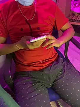 Snapshot of Vampiredaddy_ chatting on 10.31.25 Vampiredaddy online show from 10.31.25