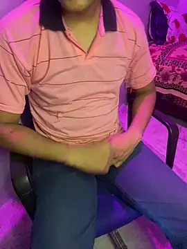 Snapshot of Vampiredaddy_ chatting on 11.01.25 Vampiredaddy online show from 11.01.25