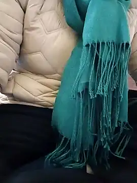 Snapshot of JasminePham chatting on 12.20.24 JasminePham online show from 12.20.24
