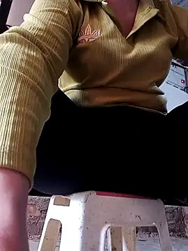 Snapshot of JasminePham chatting on 03.21.25 JasminePham online show from 03.21.25