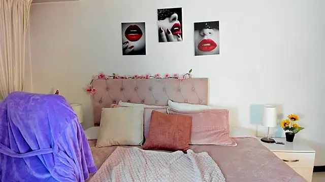 Snapshot of _Charlotte_evans_1 chatting on 12.28.24 Charlotte evans 1 online show from 12.28.24