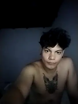 Snapshot of Xtrem3HARDxxx chatting on 01.25.25 Xtrem3HARDxxx online show from 01.25.25