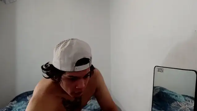 Snapshot of Xtrem3HARDxxx chatting on 10.12.25 Xtrem3HARDxxx online show from 10.12.25