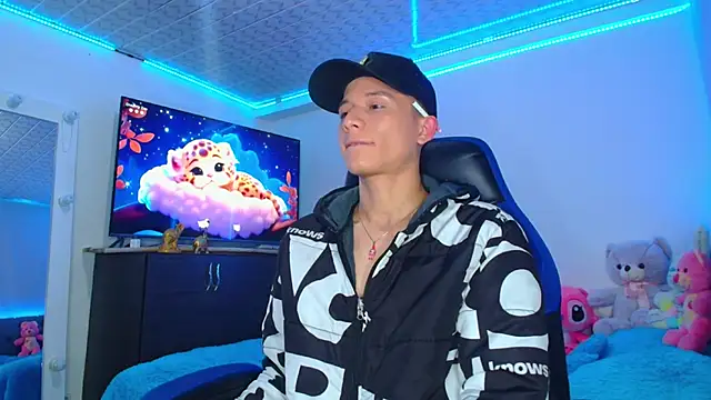 Snapshot of bryamer_19 chatting on 01.23.25 bryamer 19 online show from 01.23.25