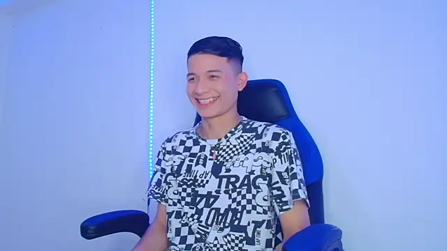 Snapshot of bryamer_19 chatting on 02.06.25 bryamer 19 online show from 02.06.25