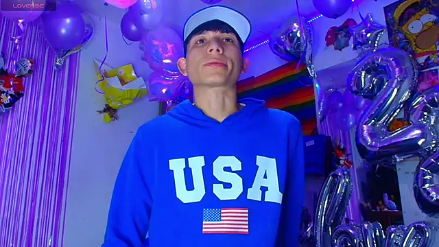 Snapshot of bryamer_19 chatting on 10.14.25 bryamer 19 online show from 10.14.25