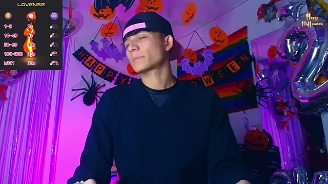 Snapshot of bryamer_19 chatting on 10.18.25 bryamer 19 online show from 10.18.25