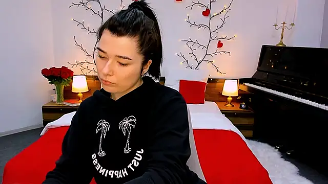  Sun Shy  online show from 10.12.25