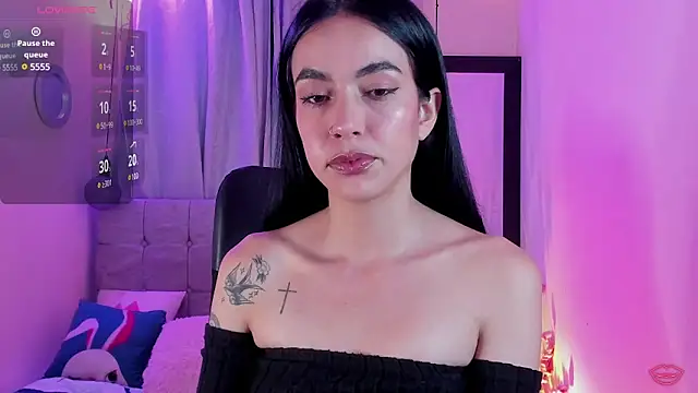 Snapshot of samy_lewis chatting on 12.14.24 samy lewis online show from 12.14.24