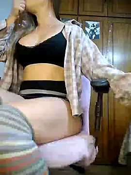 Snapshot of deliciousqueenhot chatting on 09.25.25 deliciousqueenhot online show from 09.25.25