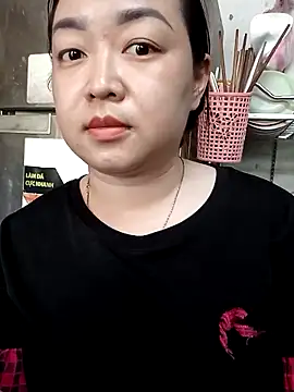 VyOanh2K online show from 02.21.25