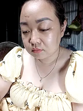 VyOanh2K online show from 10.18.25