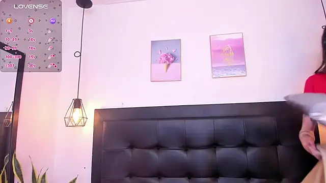 Snapshot of sweet_abby1 chatting on 12.12.24 sweet abby1 online show from 12.12.24