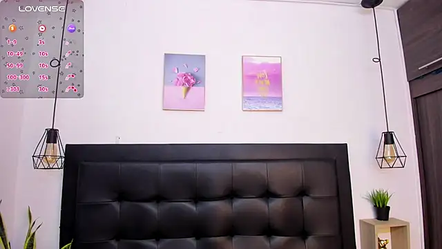 Snapshot of sweet_abby1 chatting on 12.22.24 sweet abby1 online show from 12.22.24