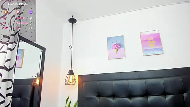 Snapshot of sweet_abby1 chatting on 02.13.25 sweet abby1 online show from 02.13.25