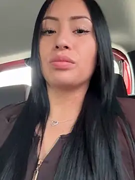 Snapshot of Sara_luna_ chatting on 03.18.25 Sara luna online show from 03.18.25