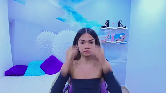 Snapshot of DEMI_LEED chatting on 11.29.25 DEMI LEED online show from 11.29.25