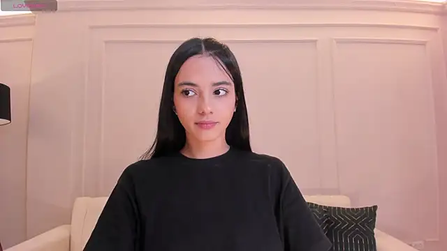 Snapshot of HannahJamesX chatting on 12.07.24 HannahJamesX online show from 12.07.24