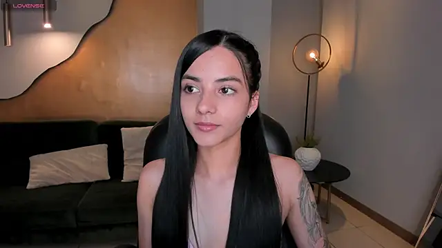 Snapshot of HannahJamesX chatting on 01.20.25 HannahJamesX online show from 01.20.25