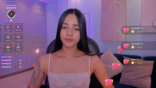 Snapshot of HannahJamesX chatting on 02.05.25 HannahJamesX online show from 02.05.25