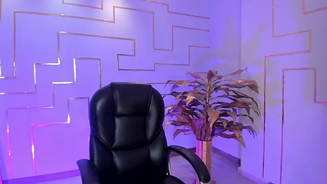 Snapshot of HannahJamesX chatting on 09.11.25 HannahJamesX online show from 09.11.25