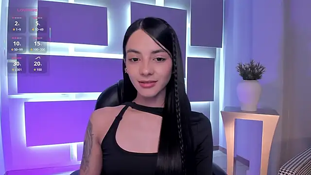 Snapshot of HannahJamesX chatting on 09.23.25 HannahJamesX online show from 09.23.25