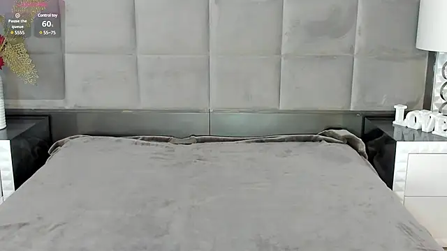 Snapshot of OliviaBurning chatting on 03.18.25 OliviaBurning online show from 03.18.25