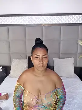 Snapshot of OliviaBurning chatting on 09.19.25 OliviaBurning online show from 09.19.25