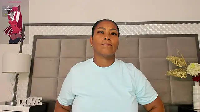 Snapshot of OliviaBurning chatting on 09.27.25 OliviaBurning online show from 09.27.25