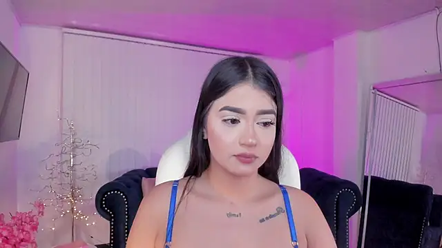 Snapshot of amelie_jhons chatting on 02.24.25 amelie jhons online show from 02.24.25