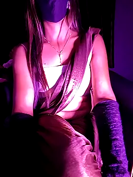 Snapshot of sexy-mohini chatting on 02.15.25 sexy-mohini online show from 02.15.25