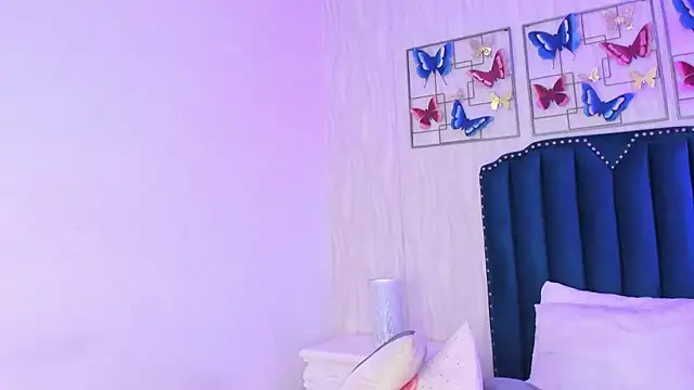 Snapshot of samara_warren chatting on 12.10.24 samara warren online show from 12.10.24