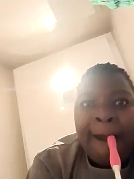 Snapshot of Yours_faithfully1 chatting on 11.02.25 Yours faithfully1 online show from 11.02.25