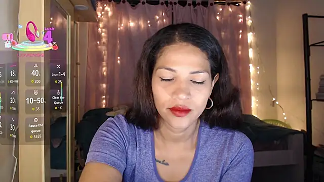 makennaa  online show from 10.10.25