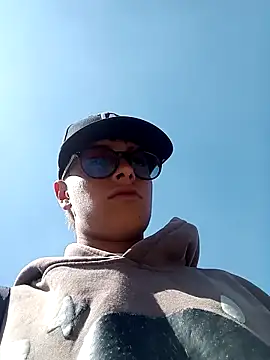 Snapshot of Cuervo_maniaco chatting on 01.18.25 Cuervo maniaco online show from 01.18.25