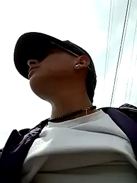 Snapshot of Cuervo_maniaco chatting on 03.01.25 Cuervo maniaco online show from 03.01.25