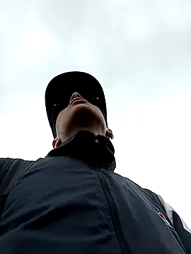 Snapshot of Cuervo_maniaco chatting on 03.05.25 Cuervo maniaco online show from 03.05.25