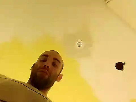 Snapshot of DrbigdickUK chatting on 01.04.25 DrbigdickUK online show from 01.04.25