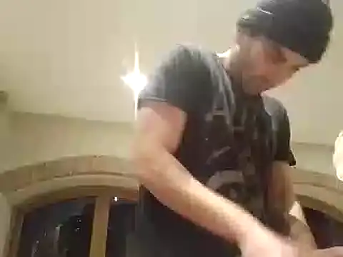 Snapshot of DrbigdickUK chatting on 01.19.25 DrbigdickUK online show from 01.19.25