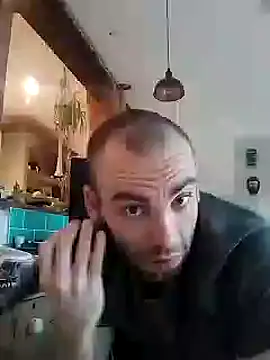 Snapshot of DrbigdickUK chatting on 01.26.25 DrbigdickUK online show from 01.26.25